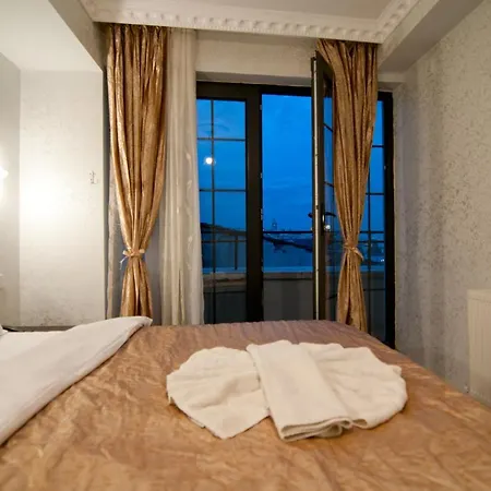 Golden Horn Life Отель *