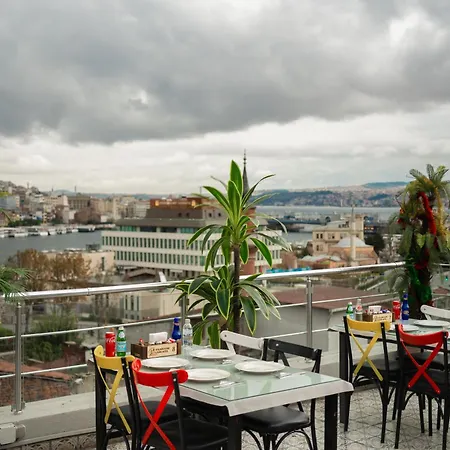 Golden Horn Life Hotel *